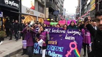 LGBT’LİLERE ÖZGÜRLÜK İSTEDİLER