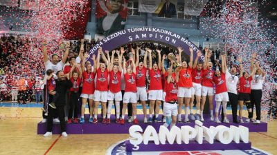 ŞAMPİYONLUK KUPASINA KAVUŞTU