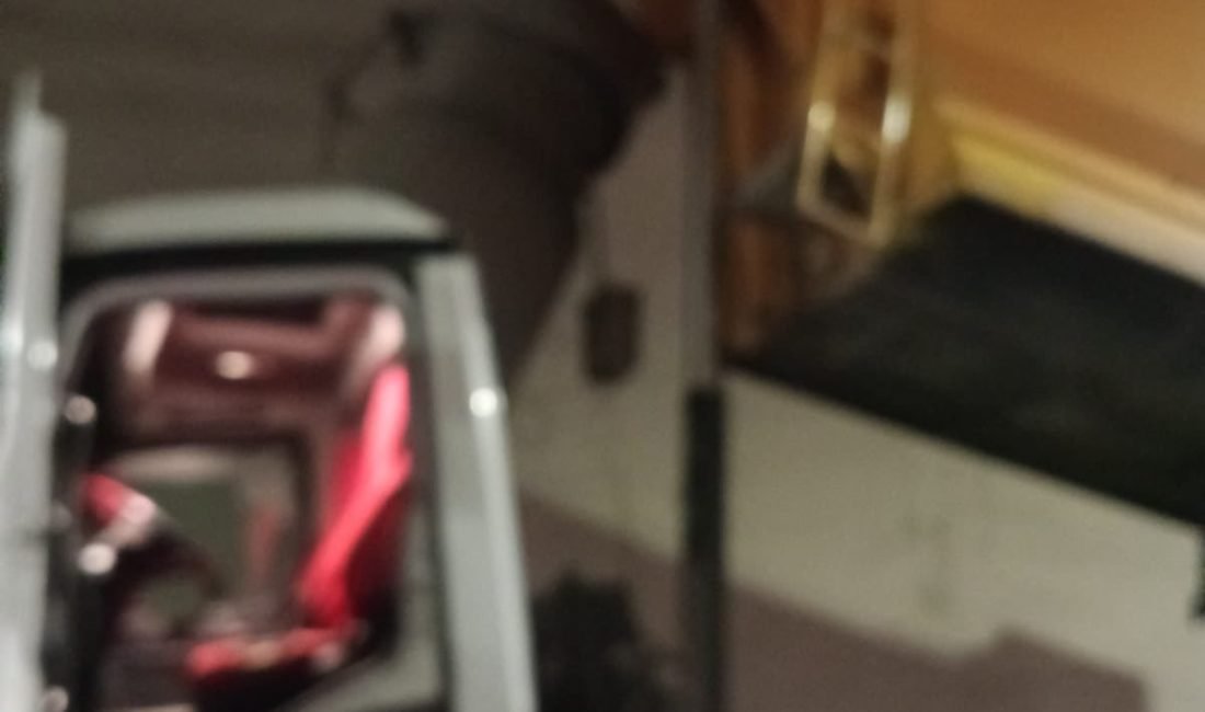 Kamyon tünele zarar verdi Zonguldak'ta bir kamyonun açık