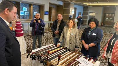 CEM DERELİ KADIN GİRİŞİMCİLERLE BULUŞTU