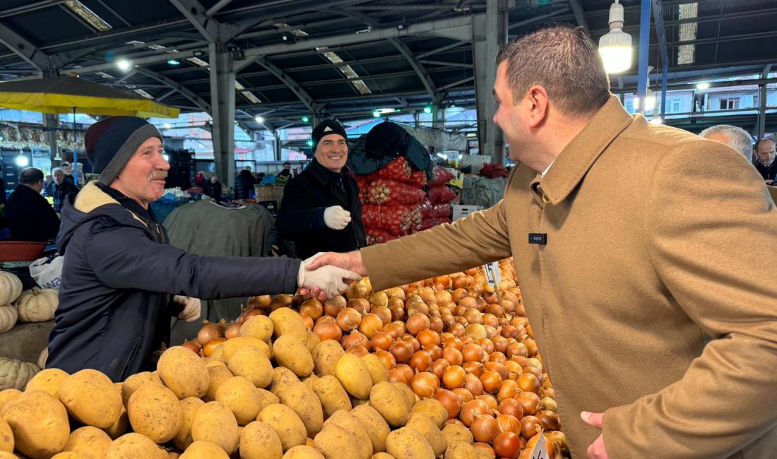 CEM DERELİ PAZARCI ESNAFI İLE BULUŞTU Saadet Partisi Belediye Başkan