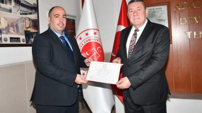 Nuri Tekin mazbatasını aldı
