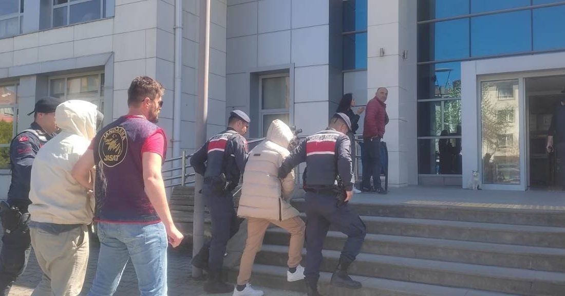 Zonguldak’ta 2 hırsızlık zanlısı tutuklandı Zonguldak’ta hırsızlık olaylarının aydınlatılmasına