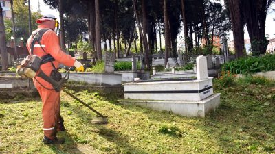 Ramazan Bayramı öncesi mezarlıkların bakımları yapıldı