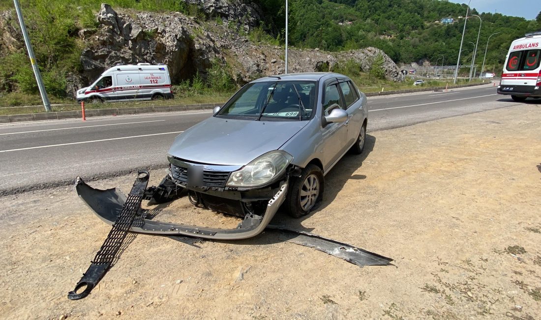 “Zonguldak’ta Uçurum Tehlikesi: Sürücü Son Anda Kurtuldu Zonguldak’ta kontrolden çıkan otomobil