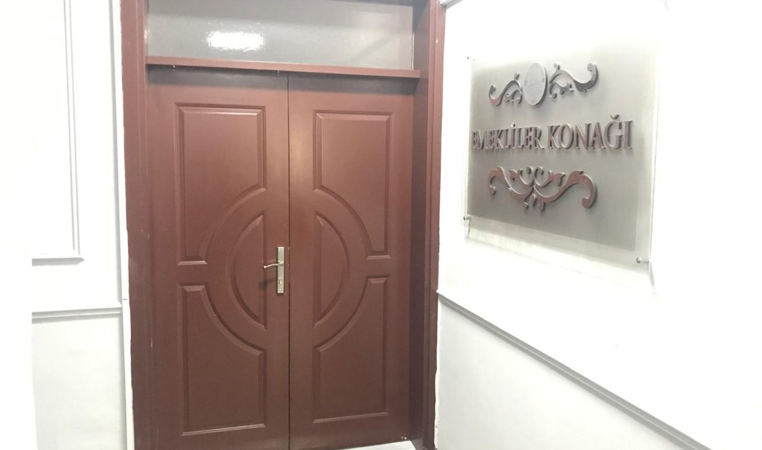 Emekliler konaksız kaldı! Zonguldak Belediyesi Kültür Merkezi’nde