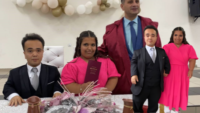Zonguldak’ta kemik büyümesi bozukluğu hastası Alimen Gülpınar ile İrem Şükran