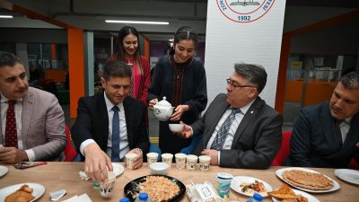 Bülent Ecevit Üniversitesi'nde Rektör Özölçer, Kültür Buluşmalarında Türkmenistanlı Öğrenciler İle