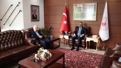 Eski Zonguldak Milletvekili Hamdi Uçar, Valimiz Osman Hacıbektaşoğlu'nu ziyaret etti.