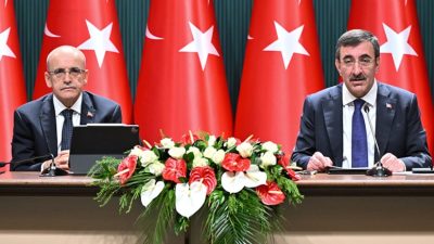 KAMUDA TASARRUF PAKETİ AÇIKLANDI Cumhurbaşkanı Yardımcısı Cevdet Yılmaz ve