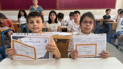  Zonguldak’ta 90 bin 660 öğrenci karne sevinci yaşandı.