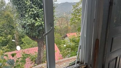 EVE DÜŞEN YILDIRIM!