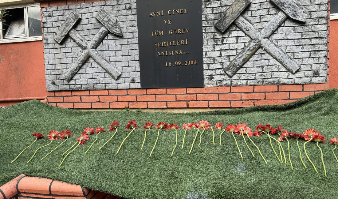 BIÇAKLI SALDIRIDA ÖLDÜRÜLEN İŞLETME MÜDÜRÜ ANILDI TTK Üzülmez Müessesesi Asma