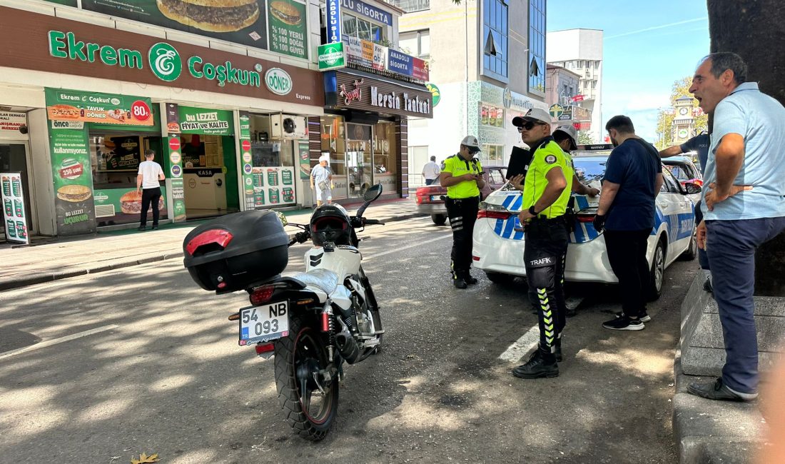 MOTOSİKLET SÜRÜCÜLERİNE 70 BİN LİRA CEZA YAĞDI! Zonguldak Gazipaşa caddesinde polis