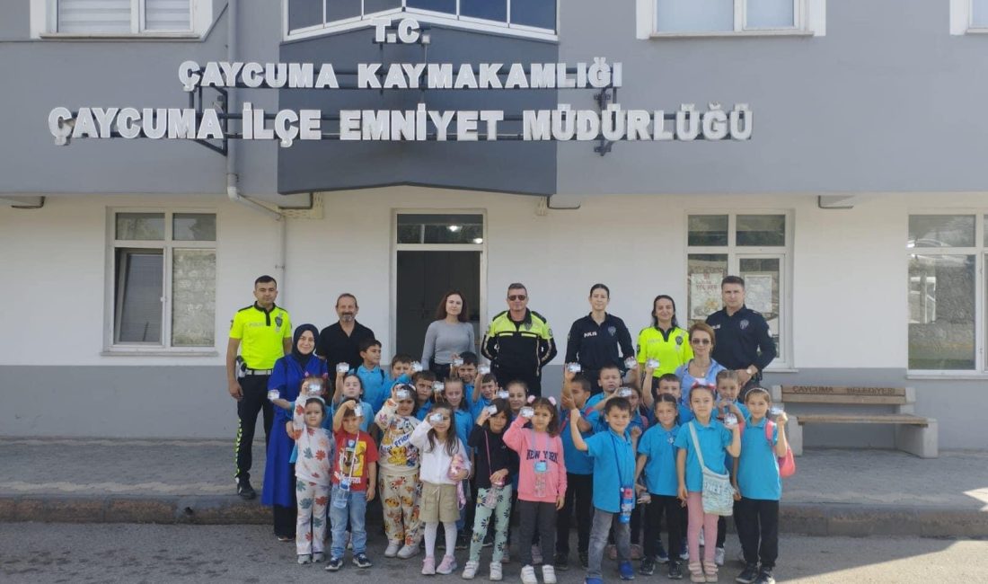 MİNİKLER TRAFİKTEN TAM NOT ALDI Çaycuma’da Nebioğlu İlkokulu öğrencileri,