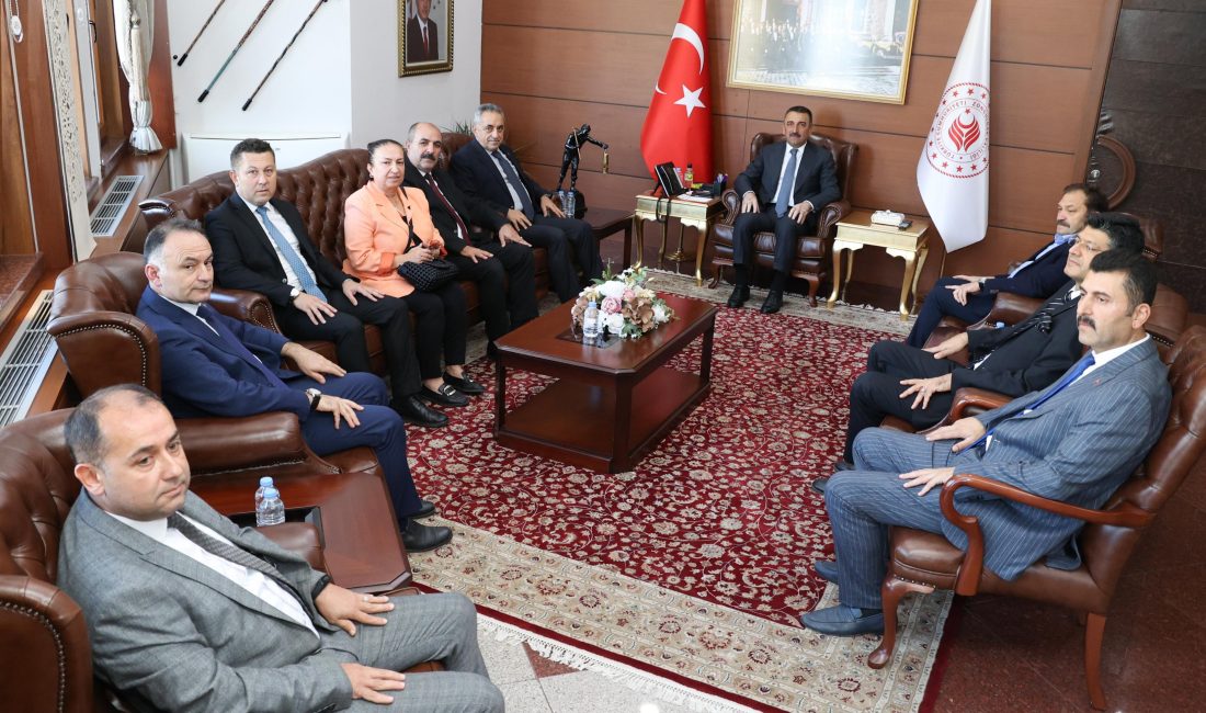 ŞUBE BAŞKANLARINDAN VALİYE ZİYARET! Zonguldak Valisi Osman Hacıbektaşoğlu;