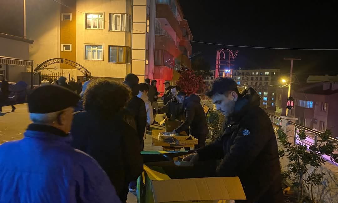 KOZLU’DA MÜBAREK GECE COŞKUSU