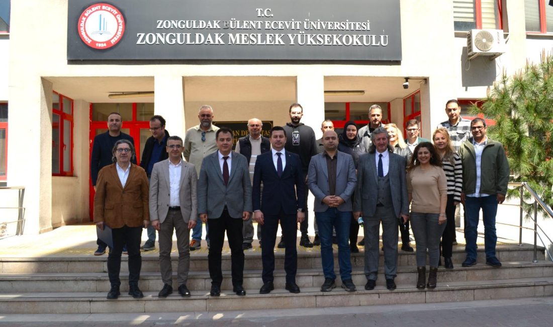 Zonguldak Meslek Yüksekokulunda, Müdür