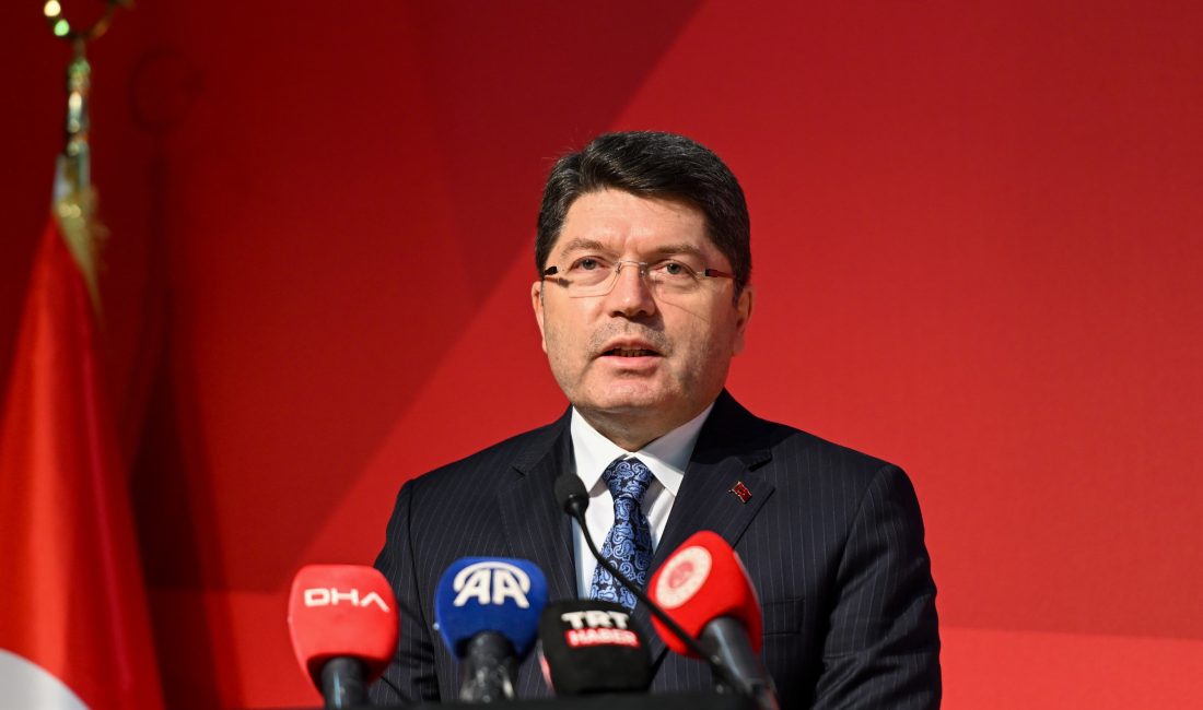 Adalet Bakanı Yılmaz Tunç