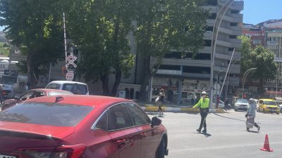 Çevreyolunda trafik ekiplerinden sıkı denetim