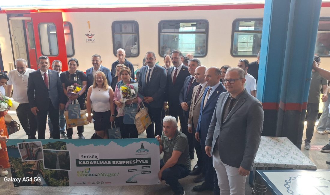 Turistik Karaelmas Ekspresi Zonguldak’a vardı