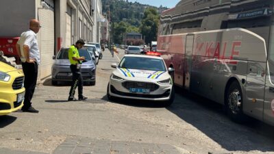 Sürücü yayaya çarpıp kaçtı