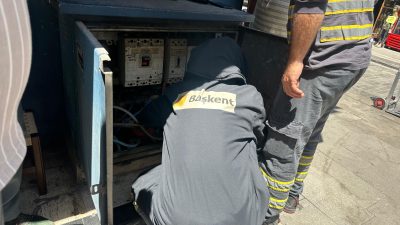 Trafoya sıkışan kedi kurtarıldı