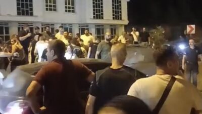 Zonguldak Kozlu Sahili’nde trafik kazası: Sollama yaparken takla attı