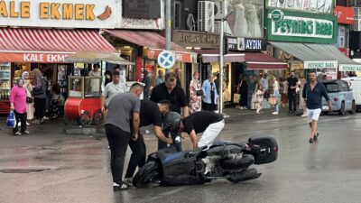 Motosiklet sürücüsü kazayı ucuz atlattı