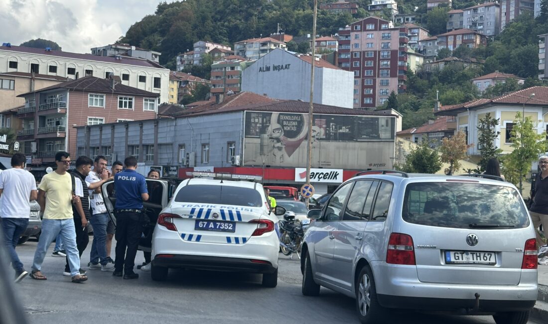 Kozlu’da motosiklet yayaya çarptı Zonguldak Kozlu ilçesinde motosikletin