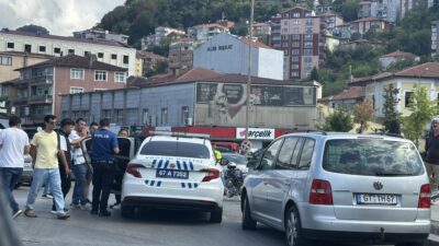 Kozlu’da motosiklet yayaya çarptı