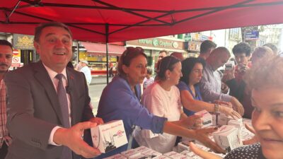 Zonguldak Belediyesi, kandil simidi dağıttı