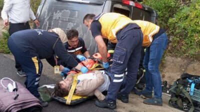 Kozlu’daki feci kazada sürücü araca sıkıştı