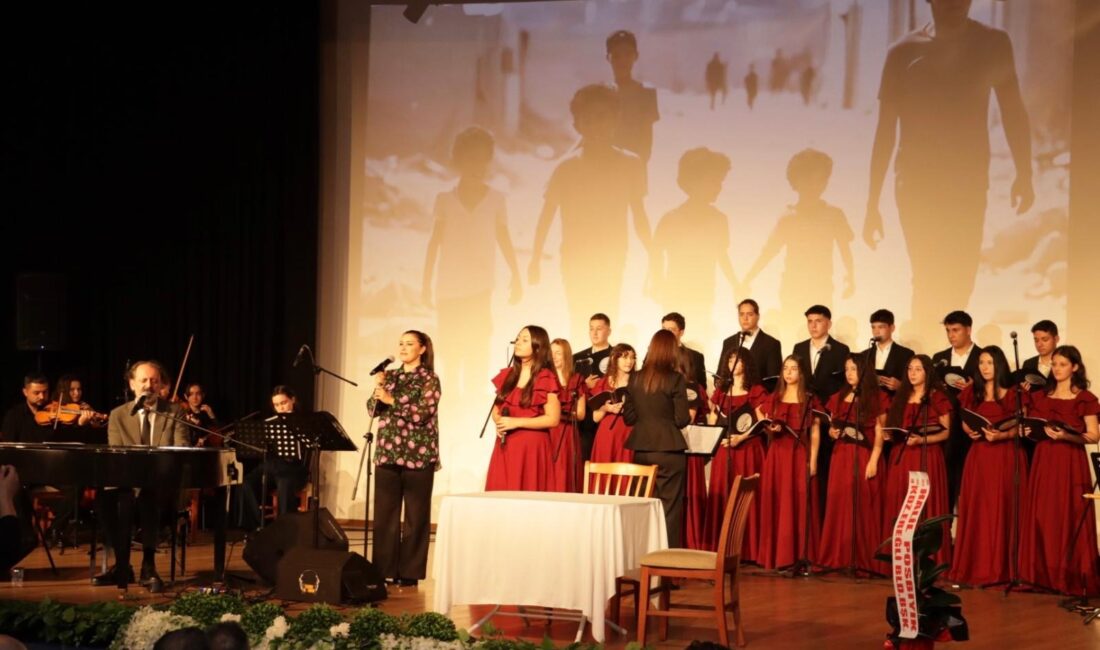 “Kim Var?” sanat etkinliği yoğun ilgiyle gerçekleştirildi Milli Eğitim Bakanlığı Ortaöğretim Genel
