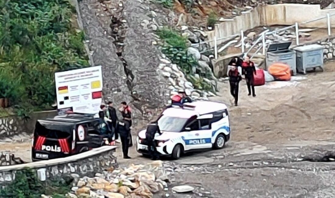 Polis ekipleri Kızlar Plajı’na yönlendirildi Zonguldak’ta polis merkezine yapılan