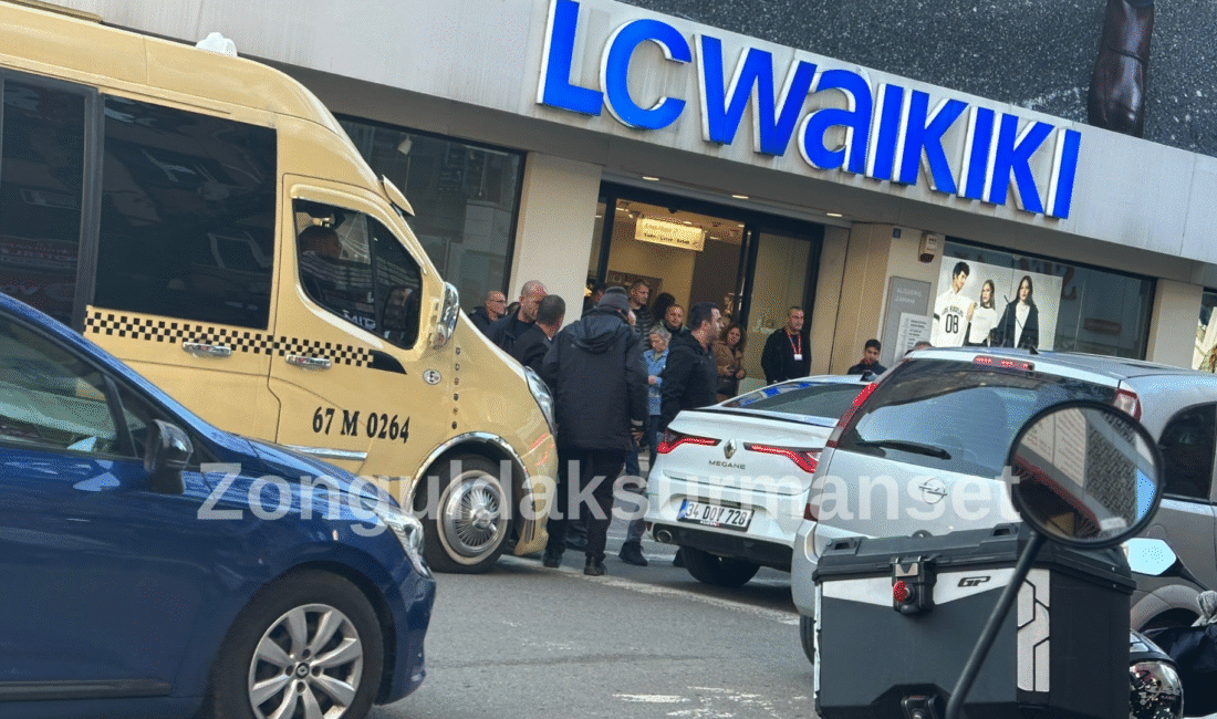 Gazipaşa Caddesinde minibüs ile