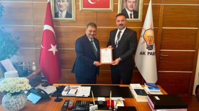 Çağlayan, İl Başkanlığının tapusunu Ankara’ya teslim etti