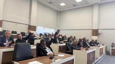 Mecliste, Orman Yolu Projesi ve yeni personel atamaları gündeme geldi