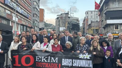 Demokrasi Platformu, Ankara Garı’nda hayatını kaybedenleri andı