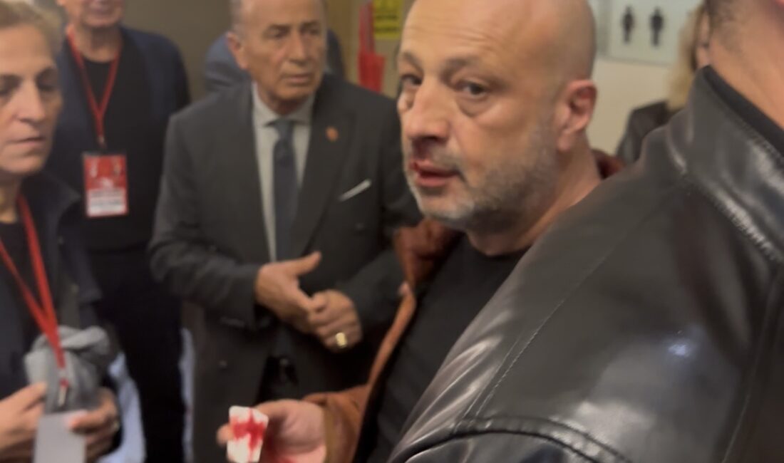 Kongrede yumruklar havada uçuştu CHP 39’uncu Olağan İl