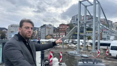 Asansör ve yürüyen merdiven yapılmazsa, üst geçit sadece demir yığınıdır!