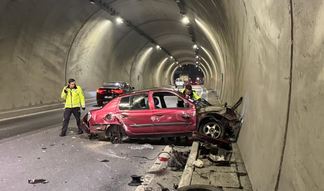 Tünellerde feci kaza! İki kişi yaralandı Zonguldak’ta Teoman Duralı Tünellerinde
