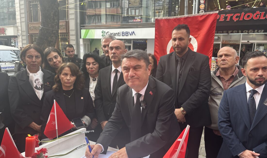 CHP İl Örgütü,Atatürk için anı defteri doldurdu