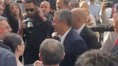 Özel’den istek: “İktidara gel, Fenerbahçe şampiyon olsun”