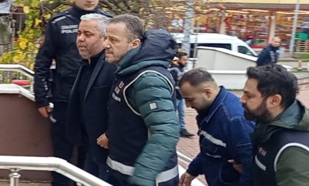 İl Başkanı Serbest Bırakıldı, Ayda Bir Karakola İmza Verecek! “Müşteri mağduriyeti” iddialarıyla yürütülen soruşturma kapsamında gözaltına alınan Gelecek Partisi