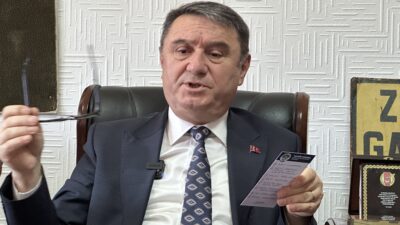 Zonguldak Belediye Başkanı Tahsin Erdem, kentte yeni yapılan üst geçitle