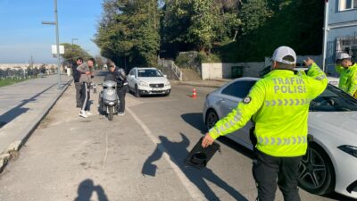 Zonguldak’ta İl Emniyet Müdürlüğü ekipleri kent merkezinde geniş kapsamlı trafik