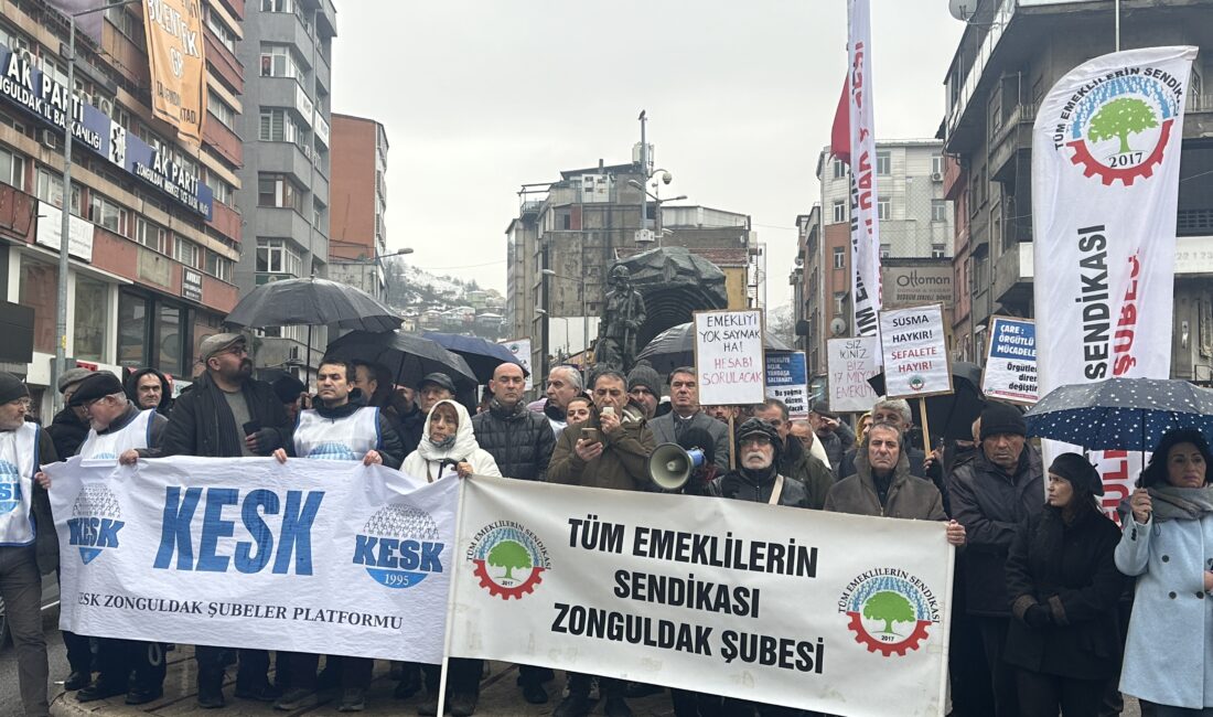 KESK Bileşenleri, Zonguldak Madenci Anıtı'nda toplanarak 'Geçinemiyoruz' başlıklı eylemde 'Bugün